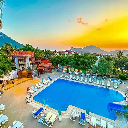 Zehra Tatil Koeyue 4*
