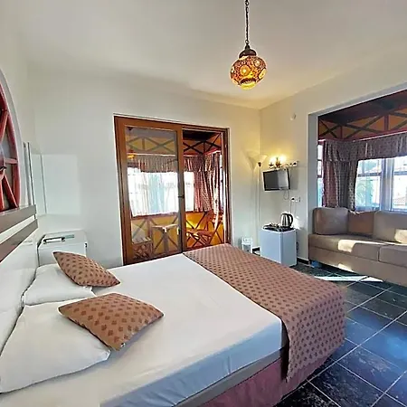 Hotel Zehra Tatil Koeyue 4*