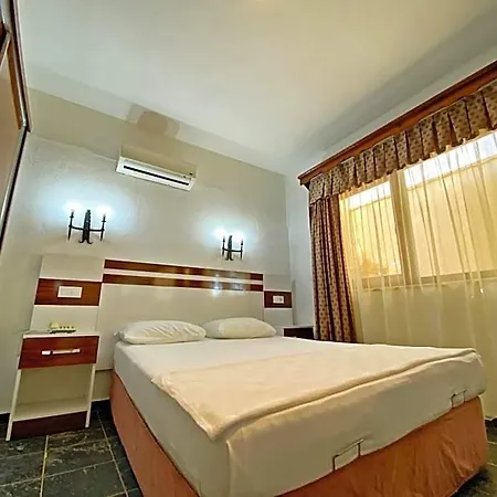 Hotel Zehra Tatil Koeyue 4*